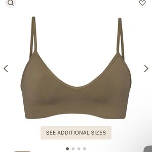 Skims Smoothing Bralette L